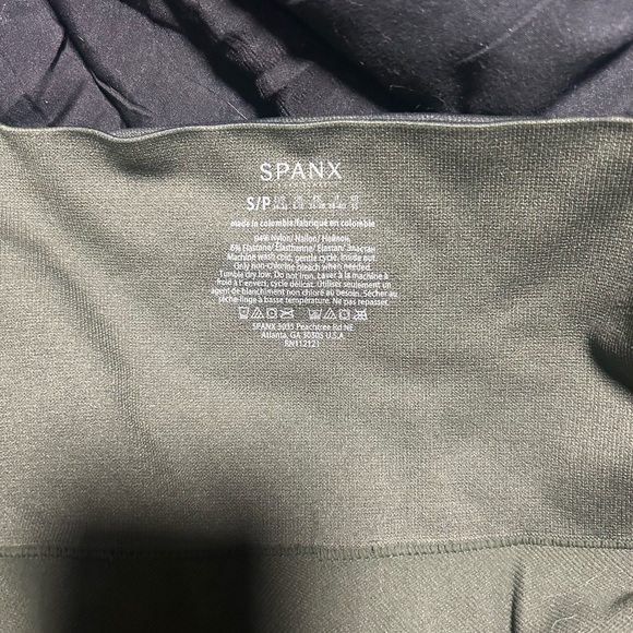 SPANX seamless leggings in camo size S - Picture 2 of 2